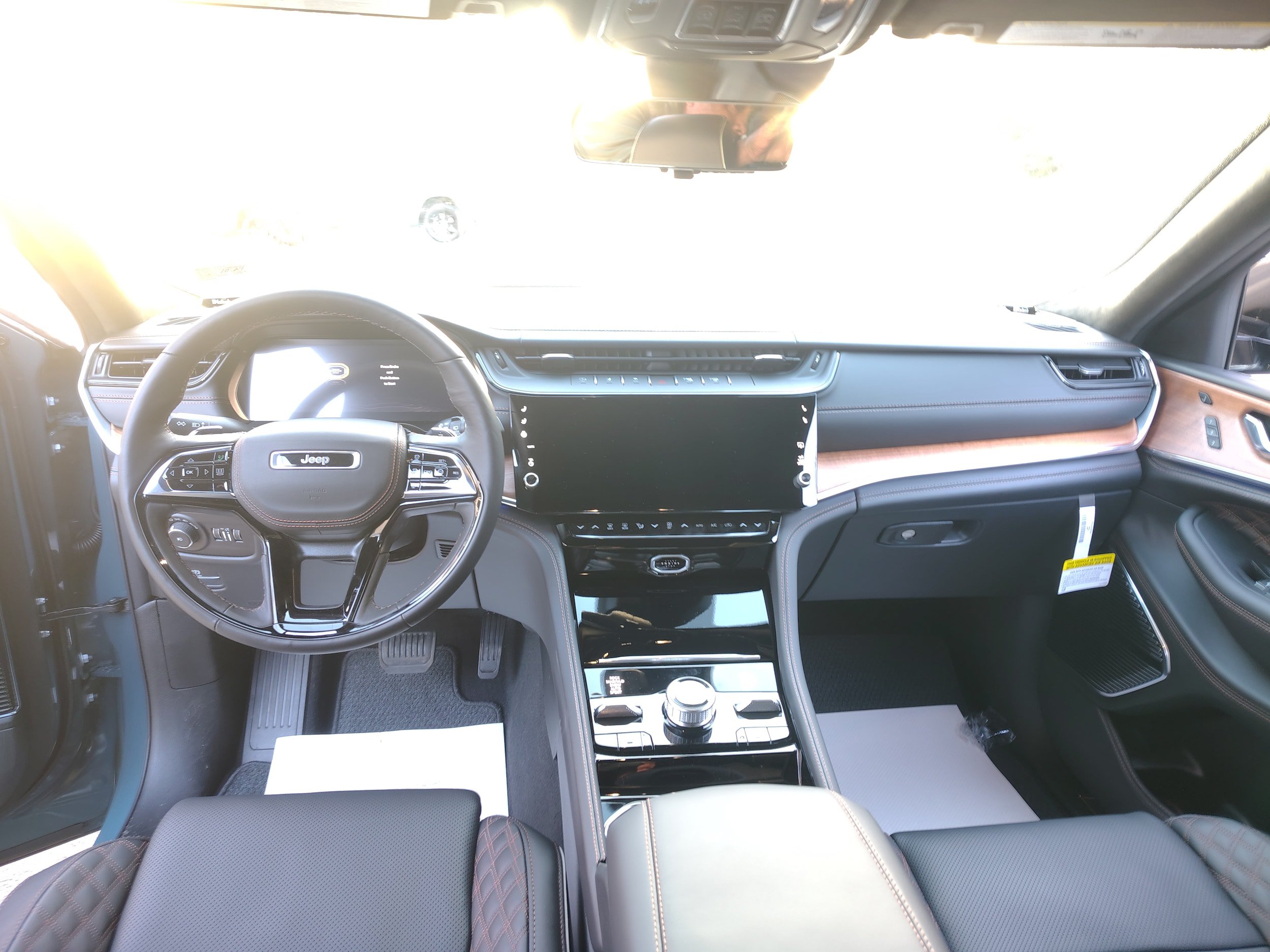 New 2027 Jeep Grand Cherokee Summit AWD/4WD image 32