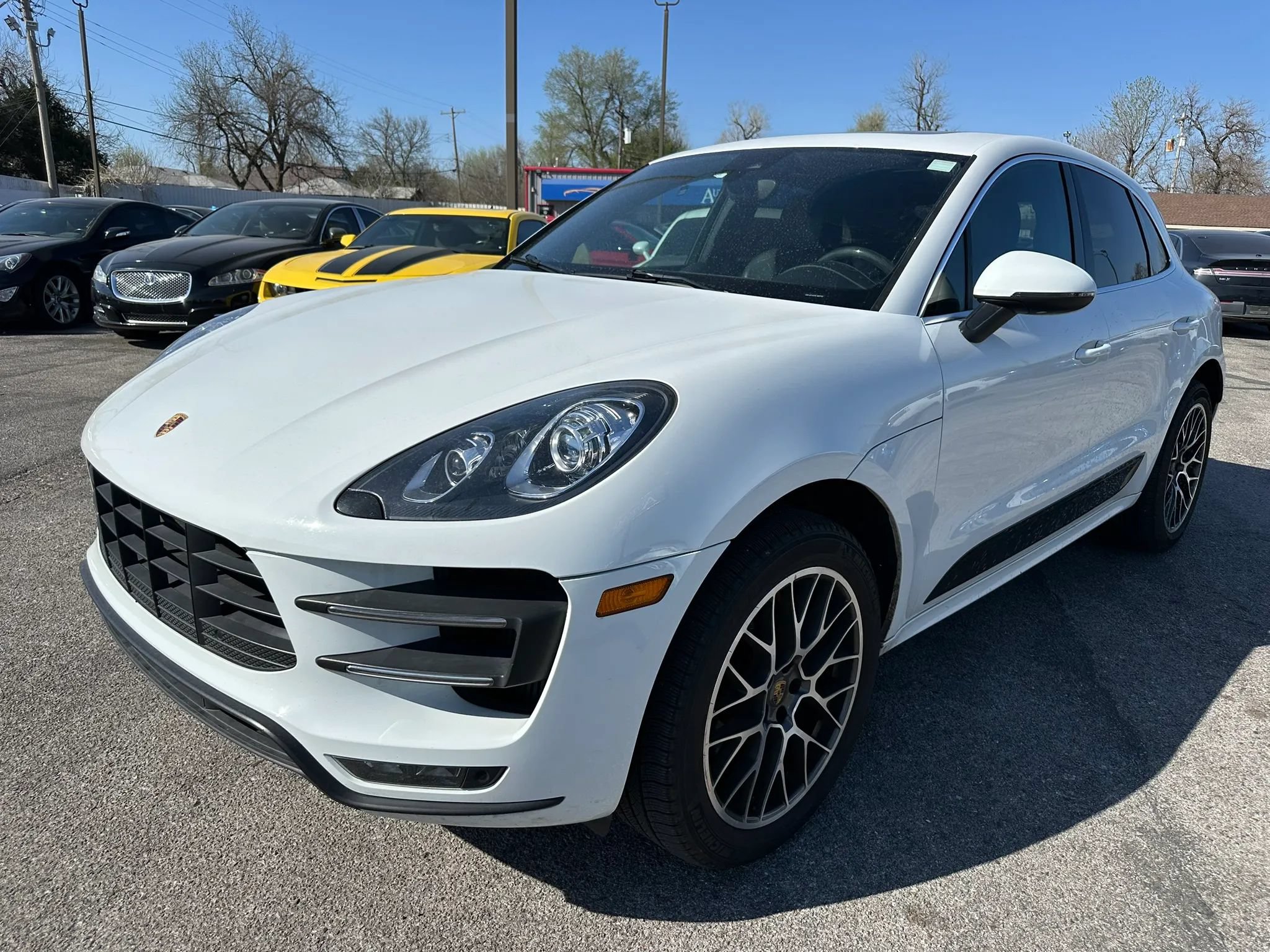 Used 2015 Porsche Macan Turbo AWD/4WD image 27