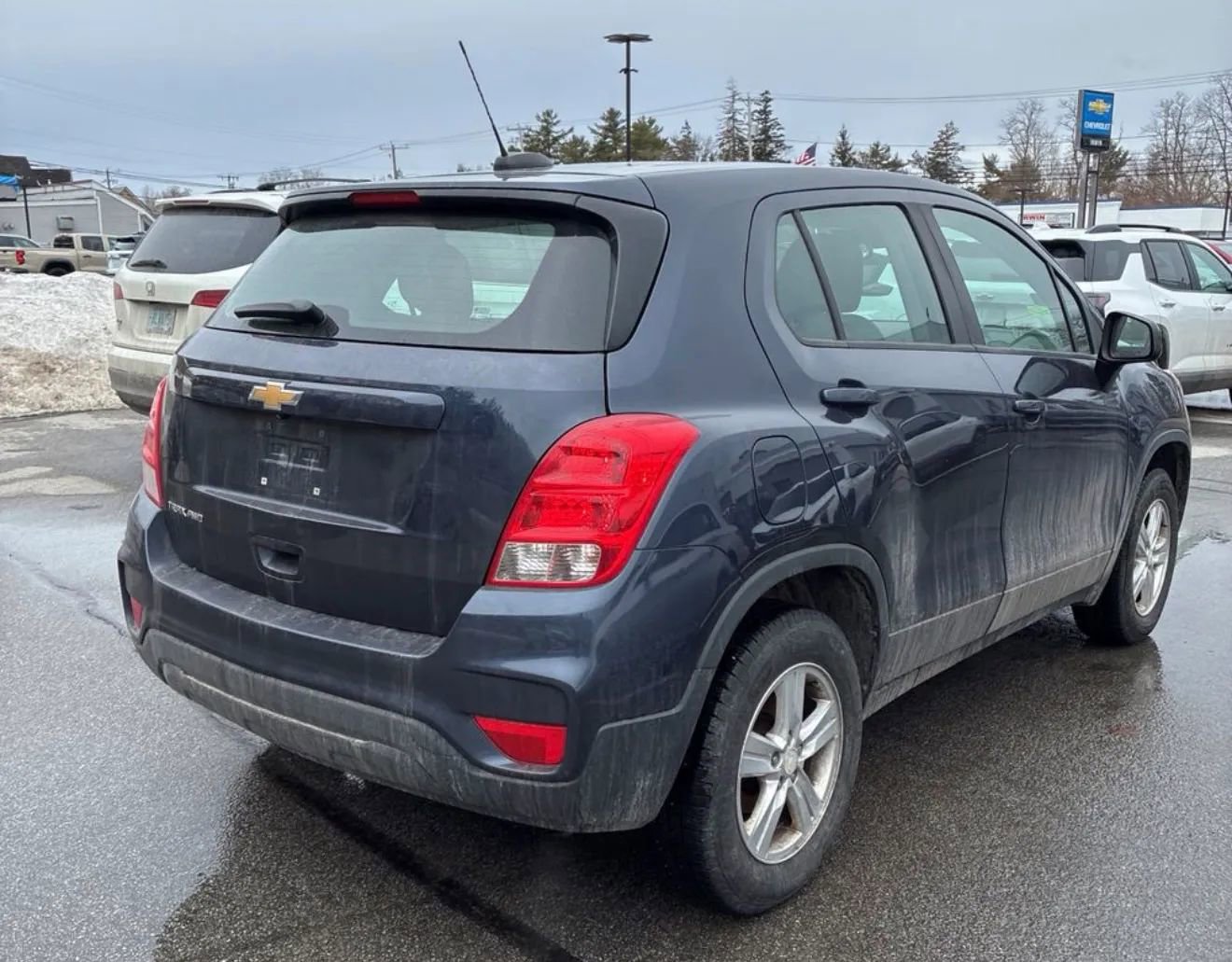 Used 2018 Chevrolet Trax LS image 2