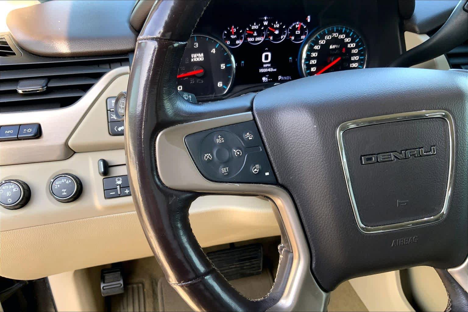 Used 2017 GMC Yukon Denali AWD/4WD image 22