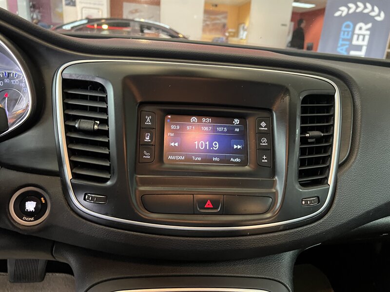 Used 2015 Chrysler 200 Limited w/ Convenience Group FWD image 18