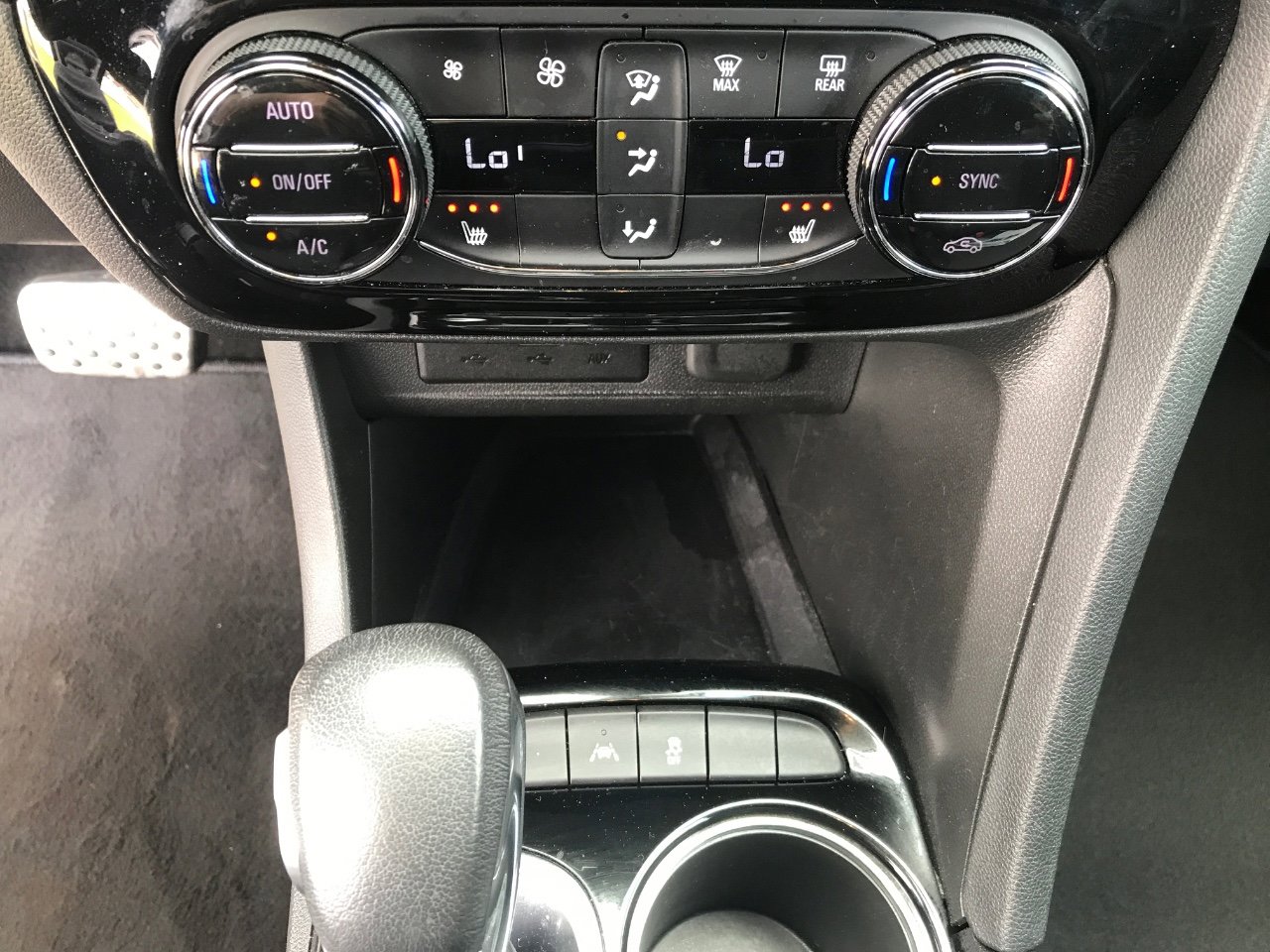 Certified 2023 Buick Encore GX Select w/ Sport Touring Package FWD image 28
