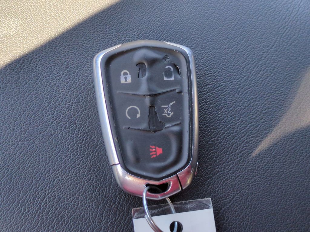 Used 2020 Cadillac XT5 Premium Luxury w/ LPO, Floor Liner Package image 43