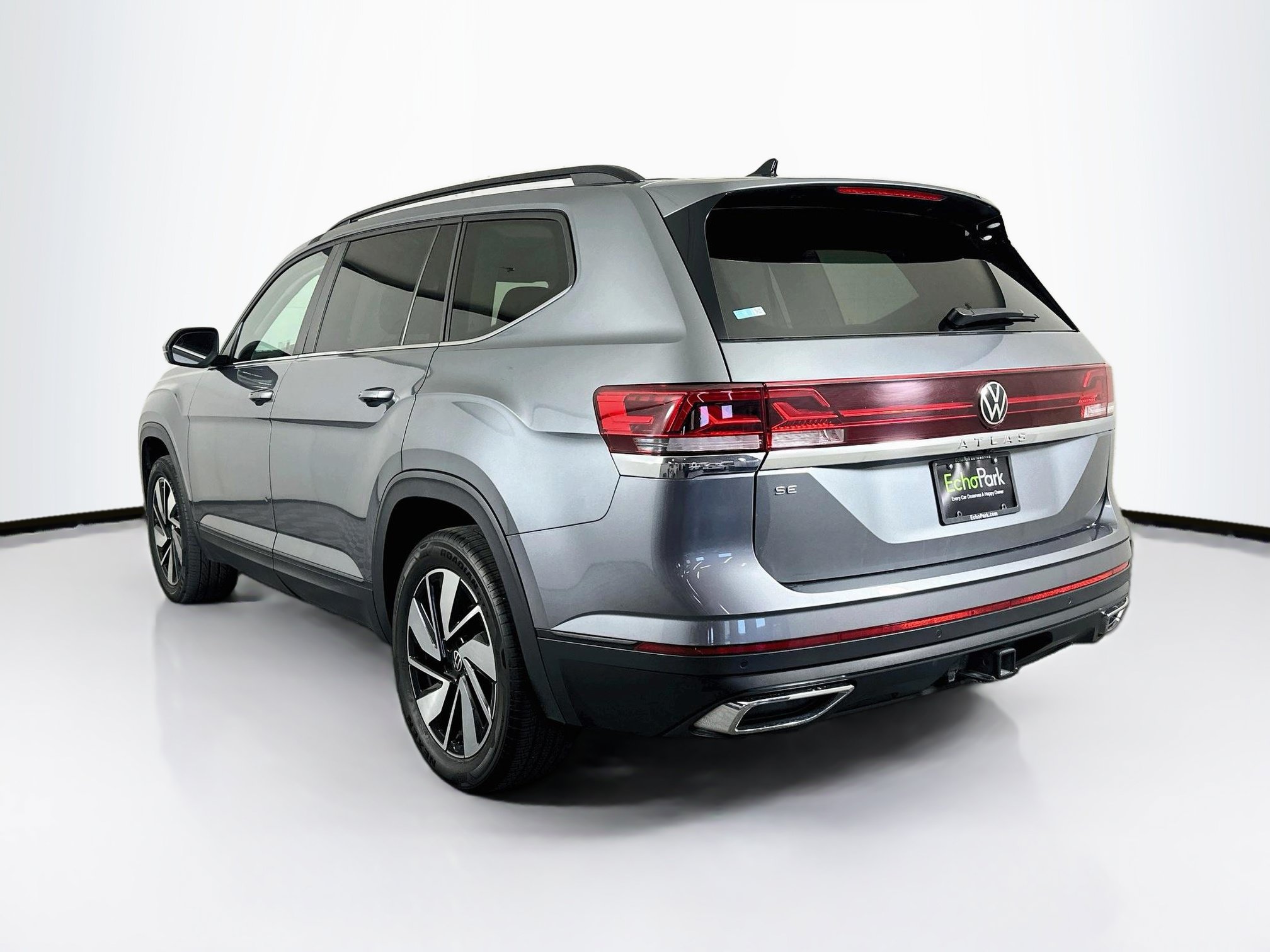 Used 2024 Volkswagen Atlas SE FWD image 5