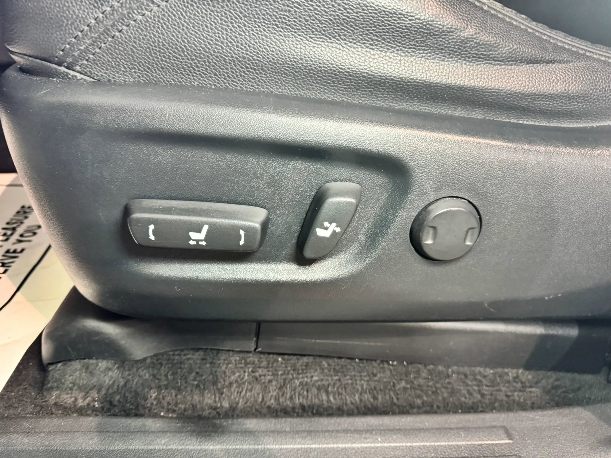 Used 2022 Toyota 4Runner SR5 RWD image 11