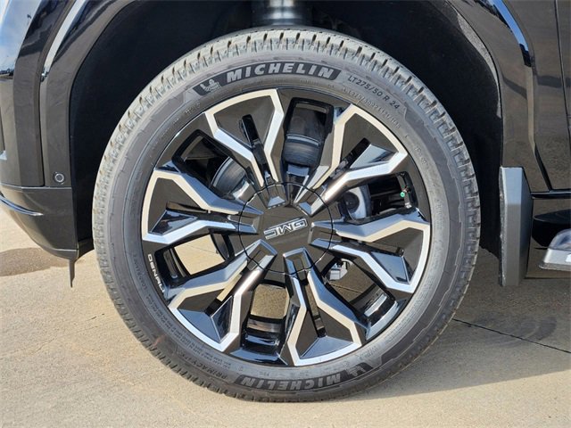 New 2025 GMC Sierra EV Denali image 9