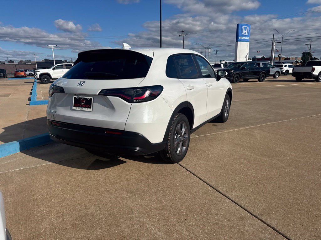 New 2027 Honda HR-V LX image 8