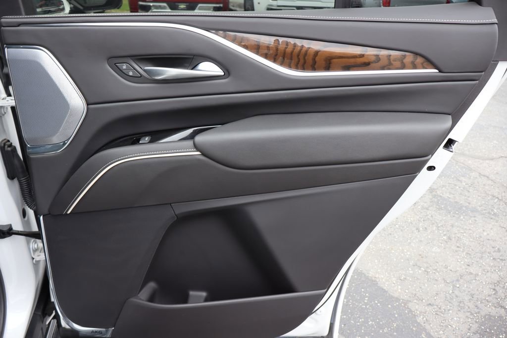 Used 2024 Cadillac Escalade Sport Platinum w/ LPO, ONYX Package image 40