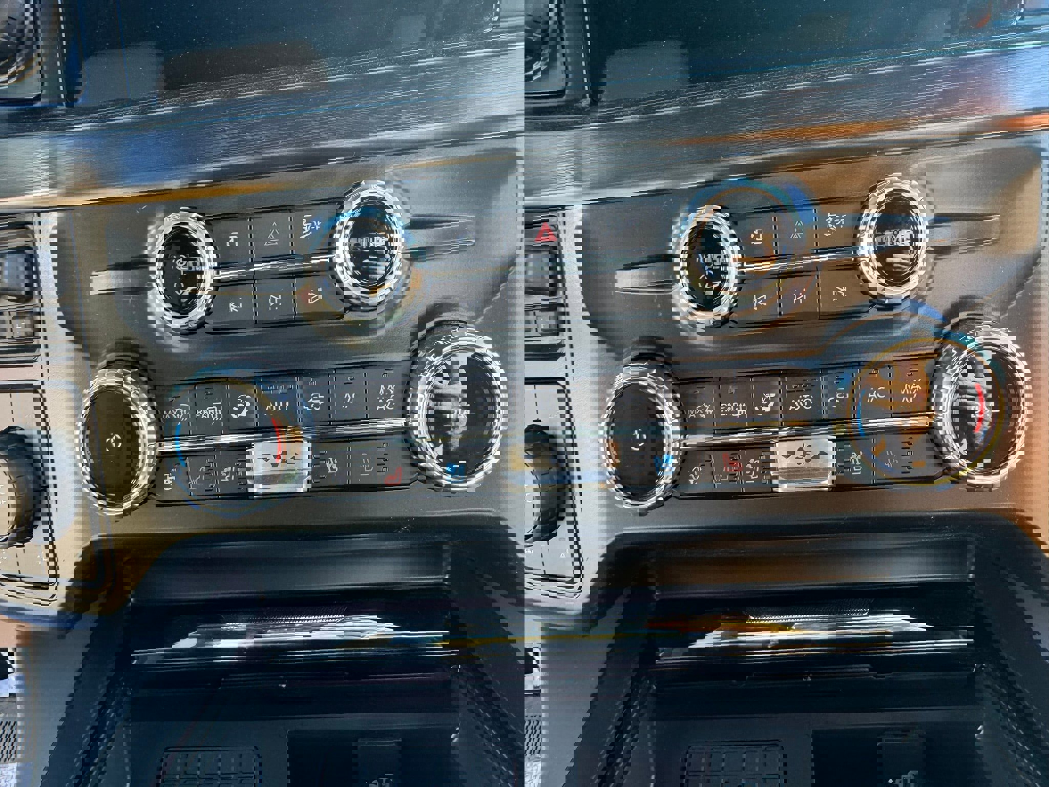 New 2026 Ford F350 Lariat w/ Lariat Premium Package image 35