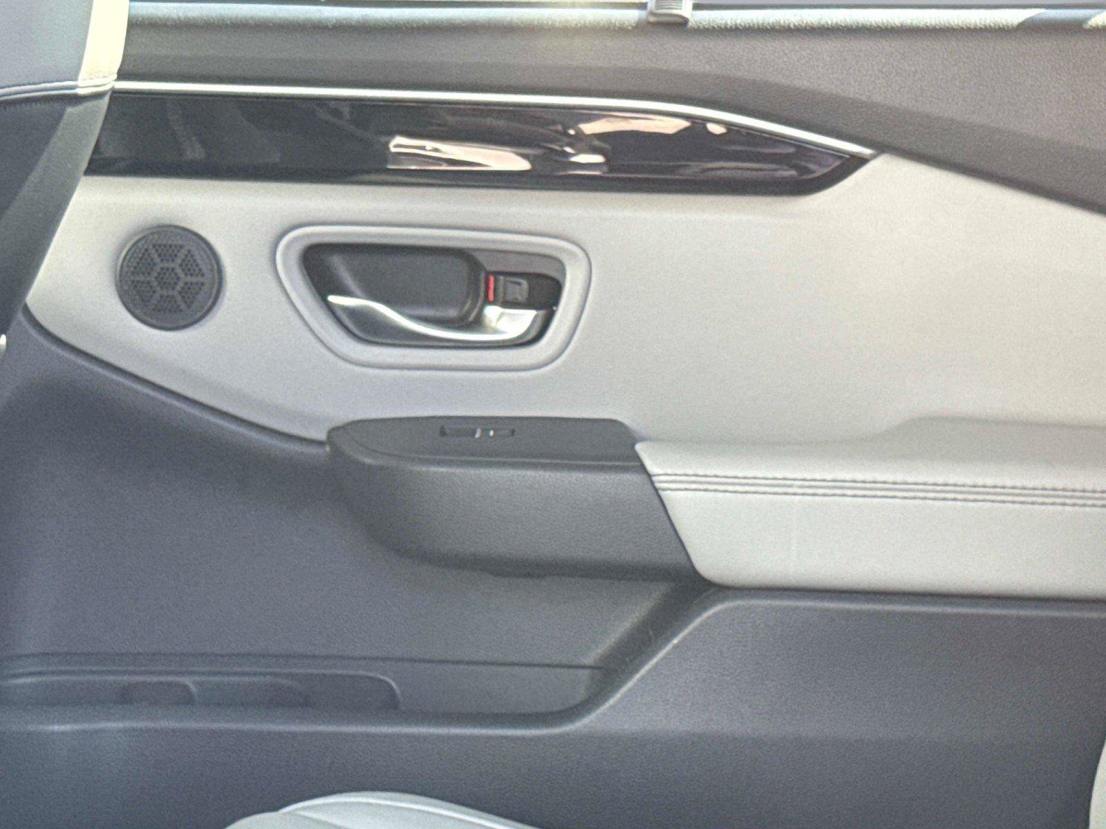 Certified 2025 Honda Pilot EX-L image 17