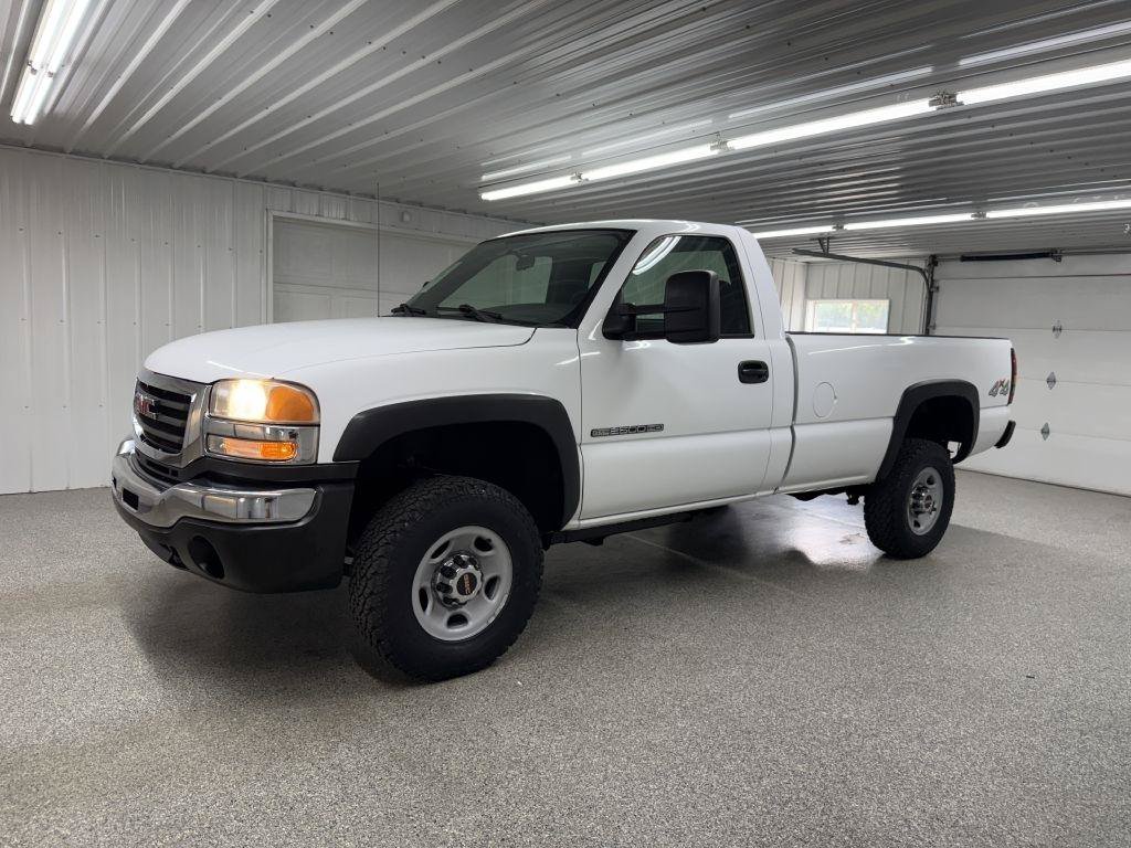 Used 2005 GMC Sierra 2500 W/T AWD/4WD image 3
