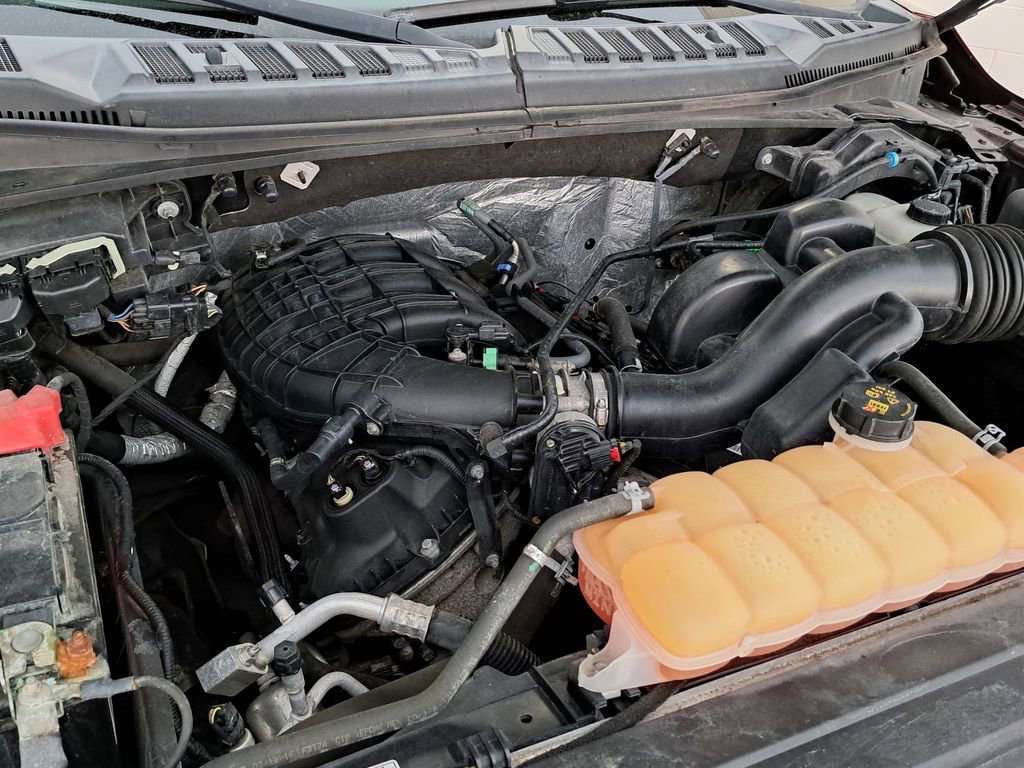 Used 2016 Ford F150 XLT w/ Equipment Group 301A Mid image 15