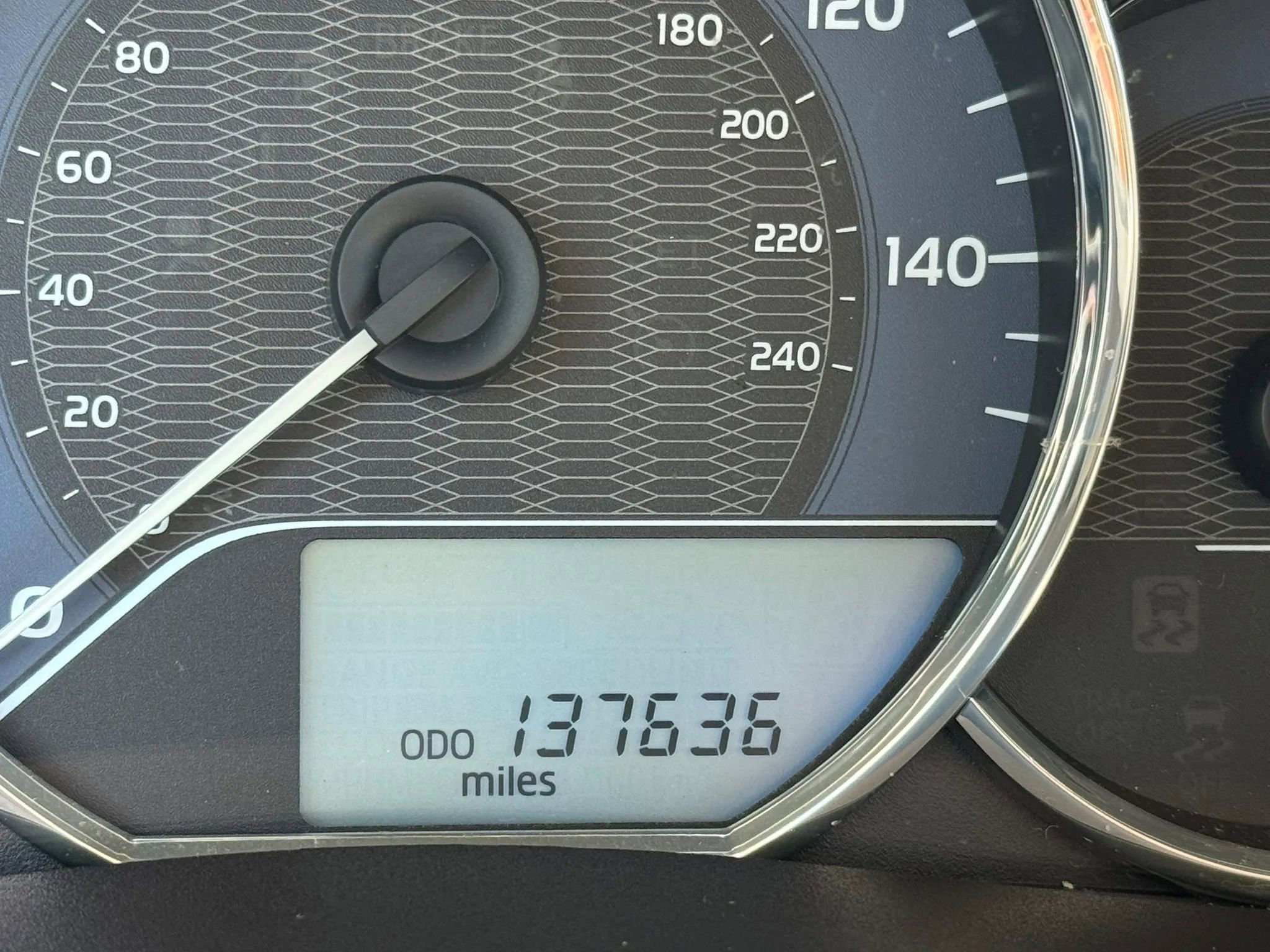 Used 2014 Toyota Corolla LE FWD image 35