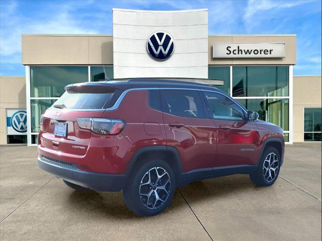 Used 2025 Jeep Compass Limited image 5