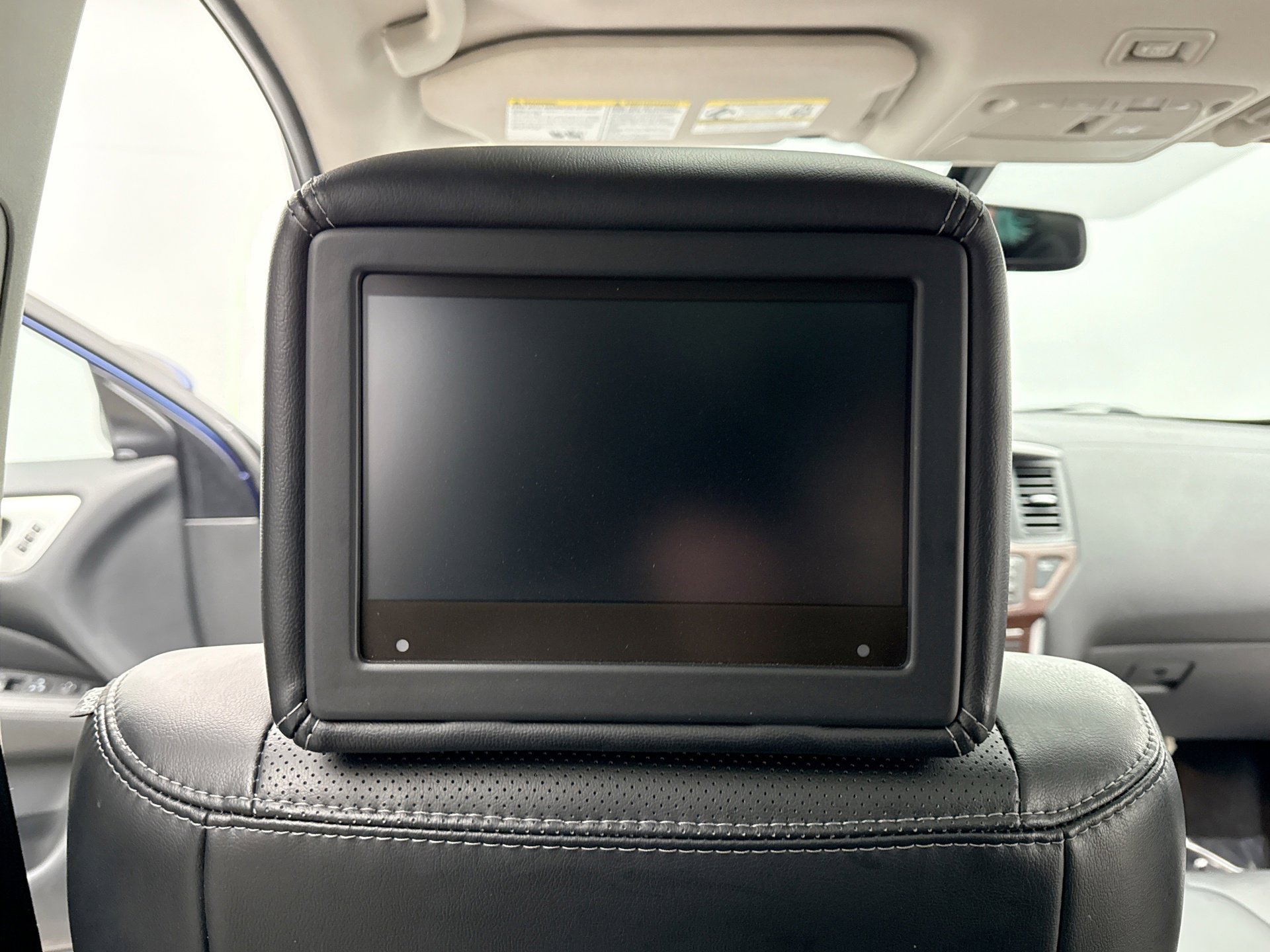 Used 2019 Nissan Pathfinder Platinum image 31