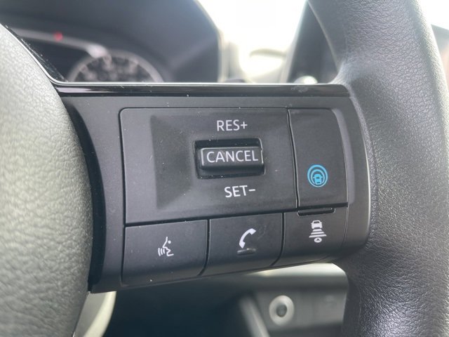 Used 2023 Nissan Rogue SV image 33