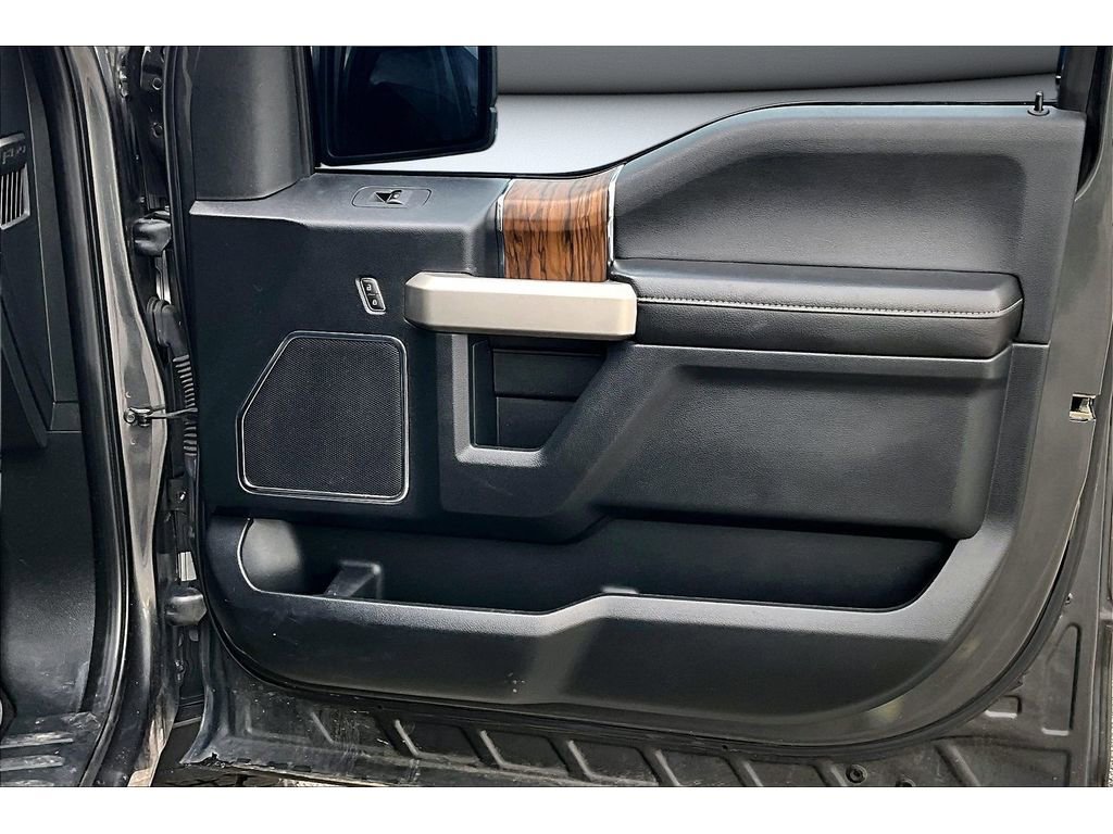 Used 2019 Ford F150 Lariat w/ Equipment Group 502A Luxury AWD/4WD image 21