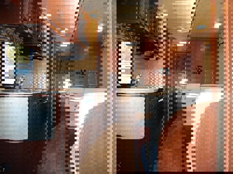 Used 2015 Mercedes-Benz Sprinter 3500 image 32