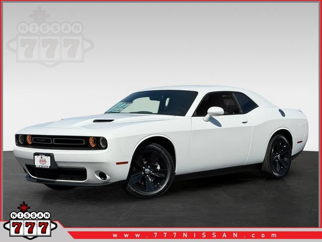 Used 2022 Dodge Challenger SXT RWD video 1