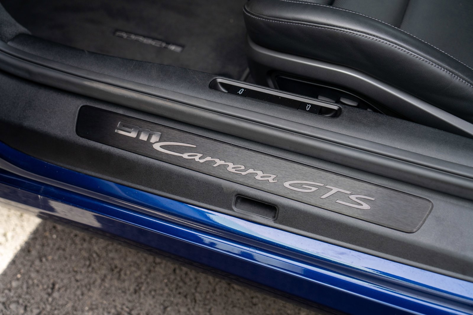 Certified 2024 Porsche 911 Carrera GTS RWD image 12