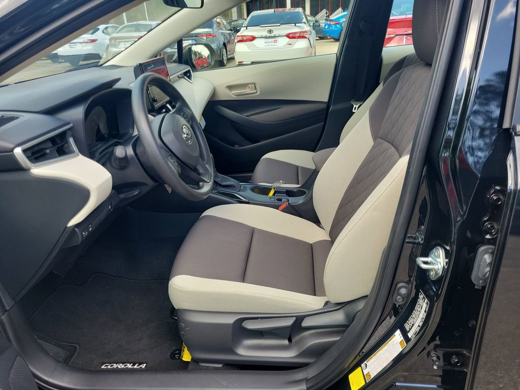 Used 2026 Toyota Corolla LE w/ LE Premium Package FWD image 15