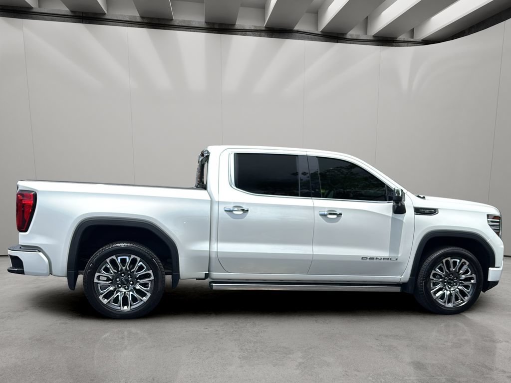 Used 2024 GMC Sierra 1500 Denali Ultimate AWD/4WD image 8