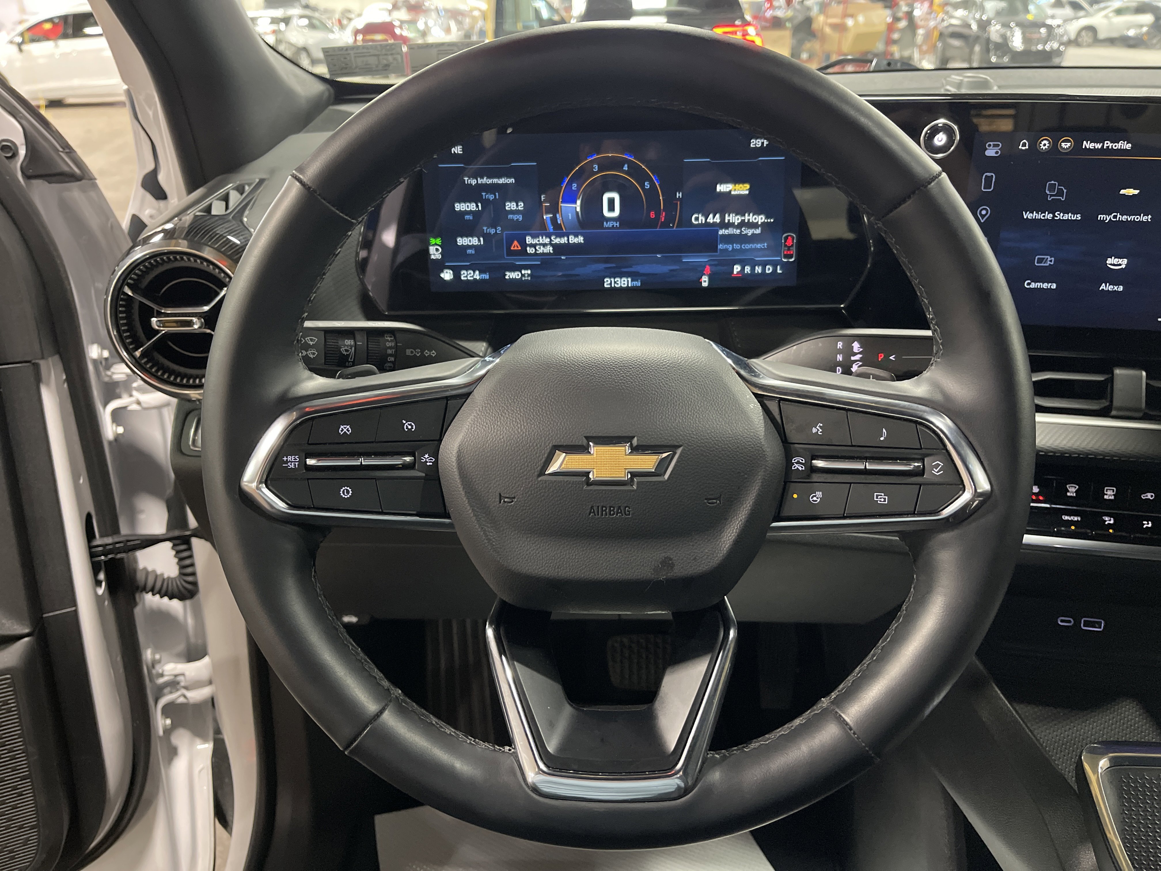 Used 2025 Chevrolet Equinox LT image 17