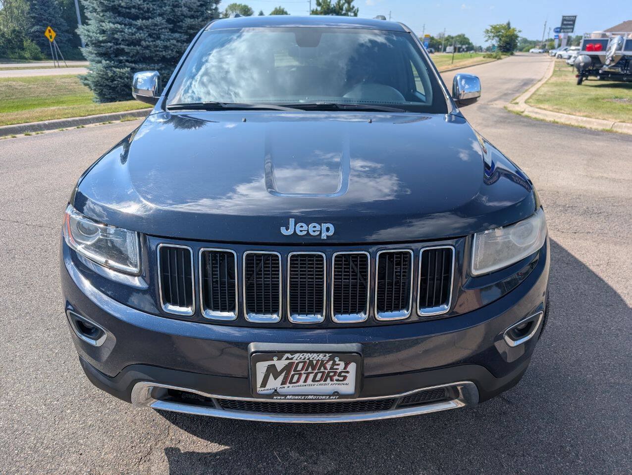 Used 2014 Jeep Grand Cherokee Limited w/ Trailer Tow Group IV AWD/4WD image 4