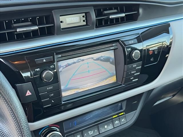 Used 2015 Toyota Corolla LE FWD image 24