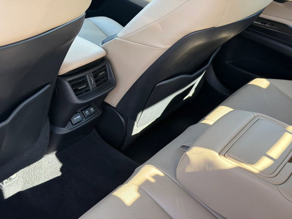 Used 2021 Lexus ES 300h w/ Premium Package image 16