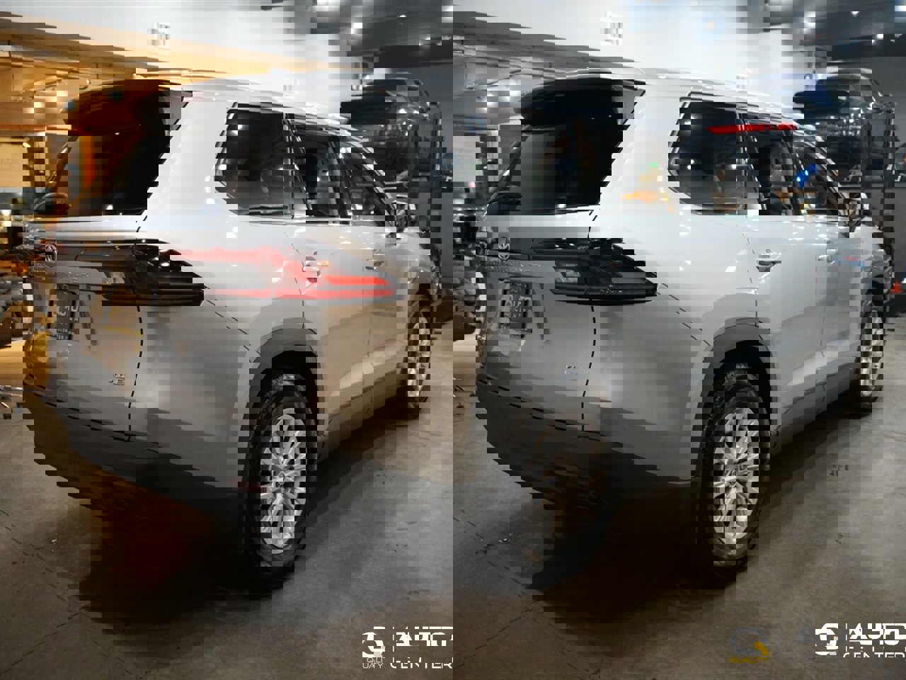 Used 2025 Toyota Grand Highlander AWD Hybrid image 4