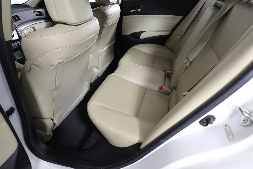 Used 2018 Acura ILX w/ Special Edition Package FWD image 17