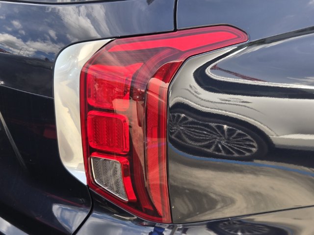 Used 2023 Hyundai Palisade Limited FWD image 8
