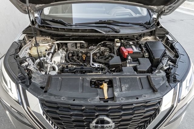 Used 2021 Nissan Rogue Platinum image 14