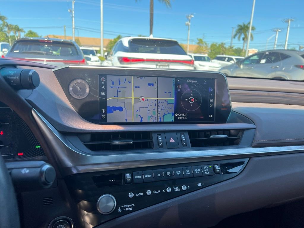 Used 2021 Lexus ES 350 w/ Premium Package FWD image 3
