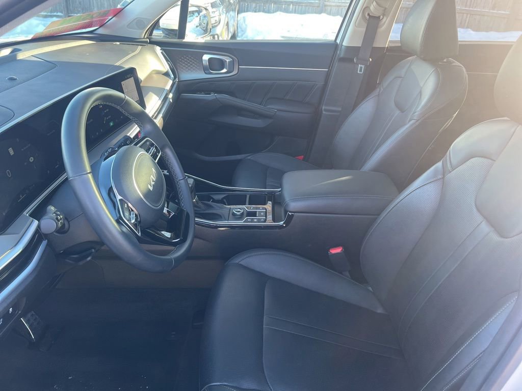 Certified 2024 Kia Sorento SX image 4