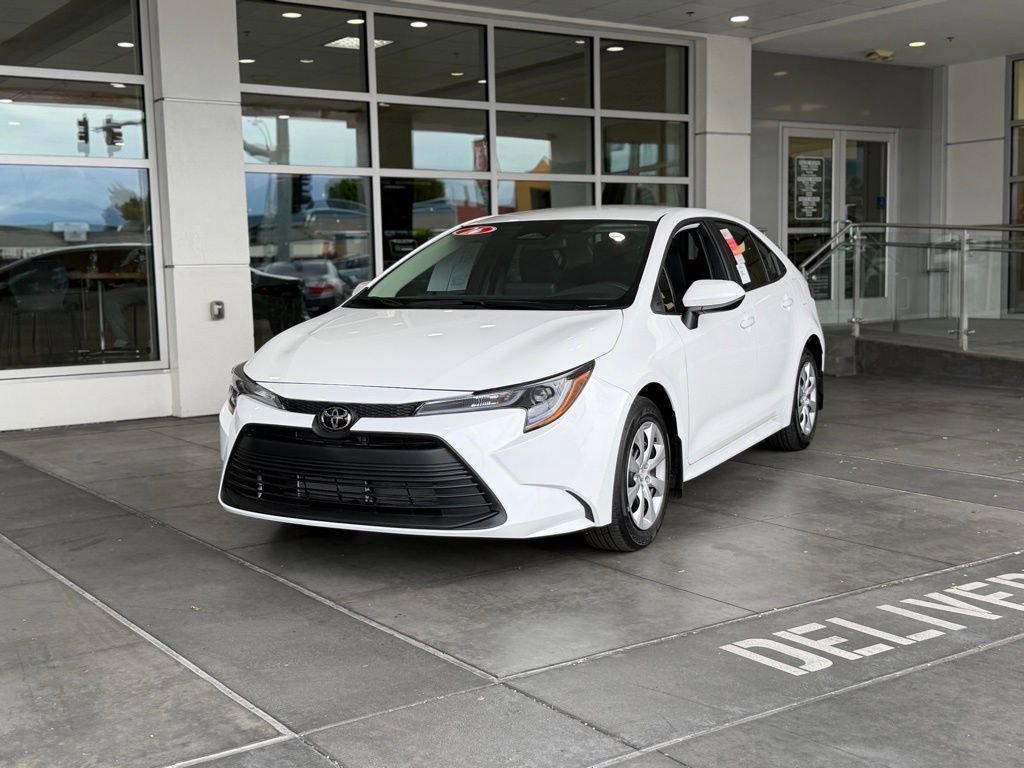 Used 2026 Toyota Corolla LE FWD image 2