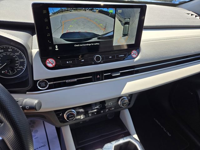 Used 2025 Mitsubishi Outlander SE FWD image 15