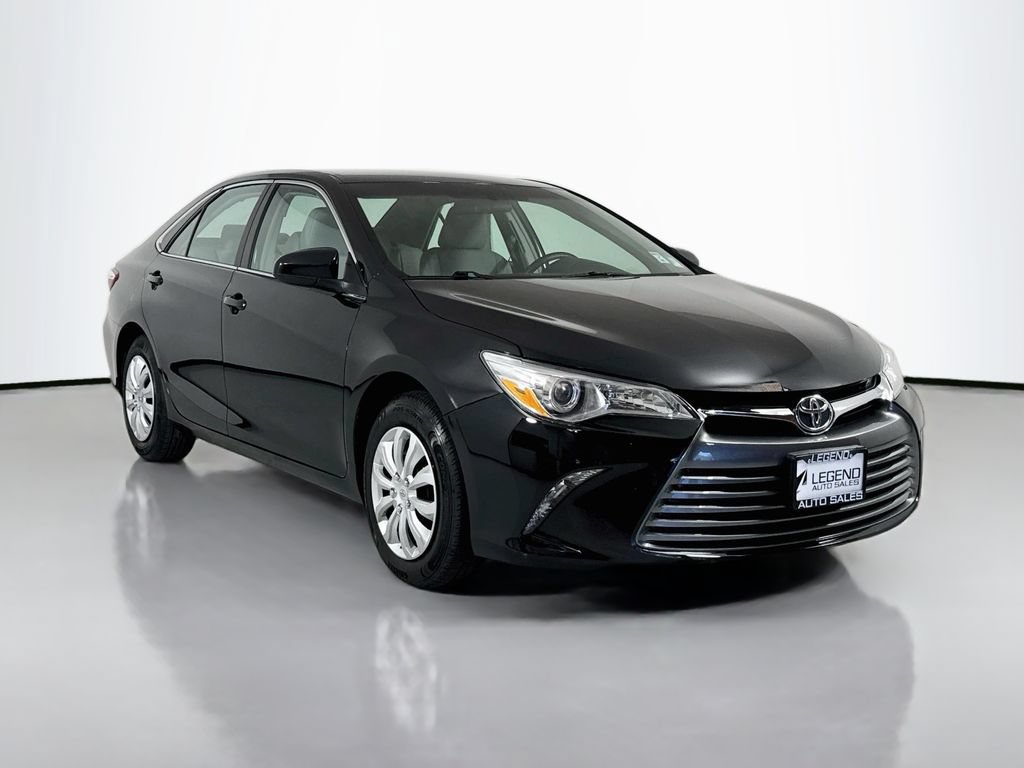 Used 2015 Toyota Camry LE FWD image 4