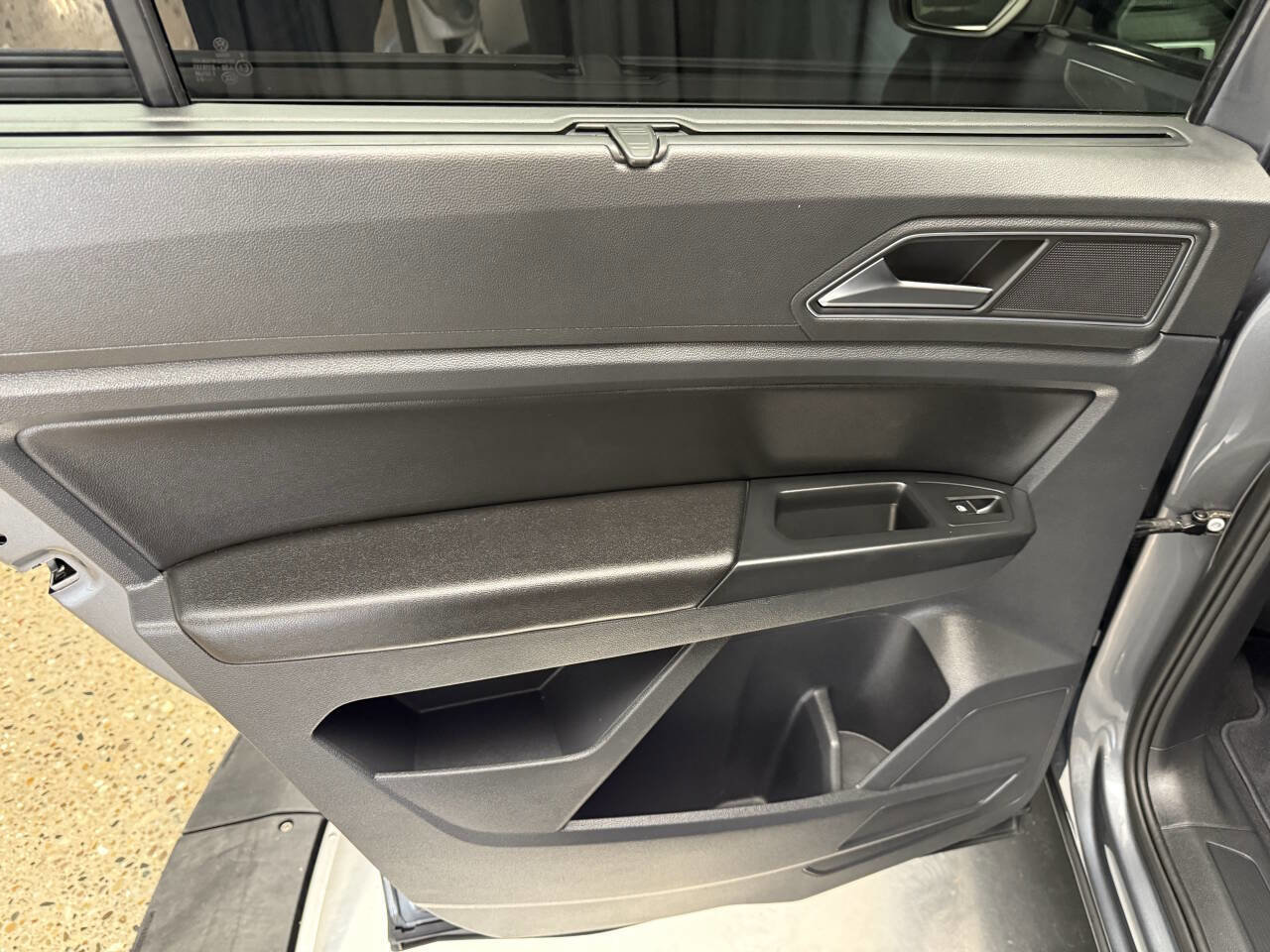 Used 2019 Volkswagen Atlas SE w/ Panoramic Sunroof Package image 17