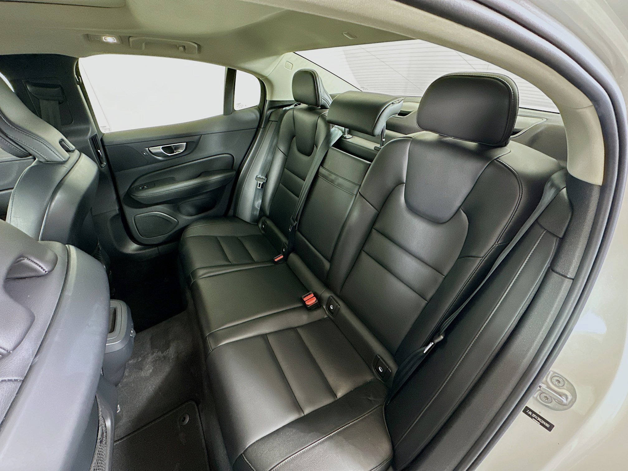 Used 2024 Volvo S60 B5 Core image 29