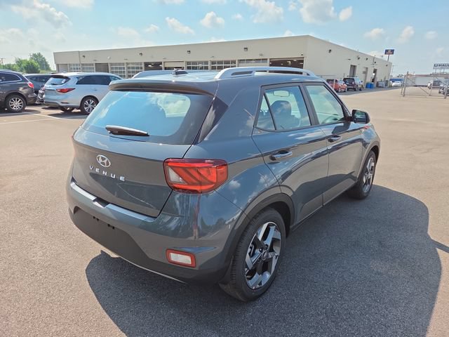 New 2026 Hyundai Venue SEL FWD image 6