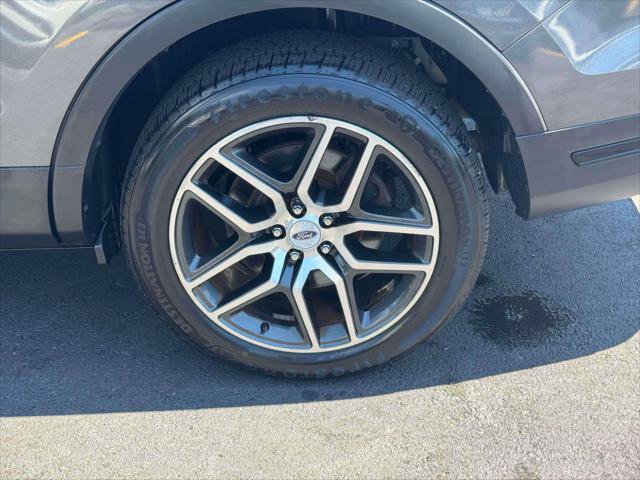Used 2019 Ford Explorer Sport w/ Equipment Group 401A AWD/4WD image 11