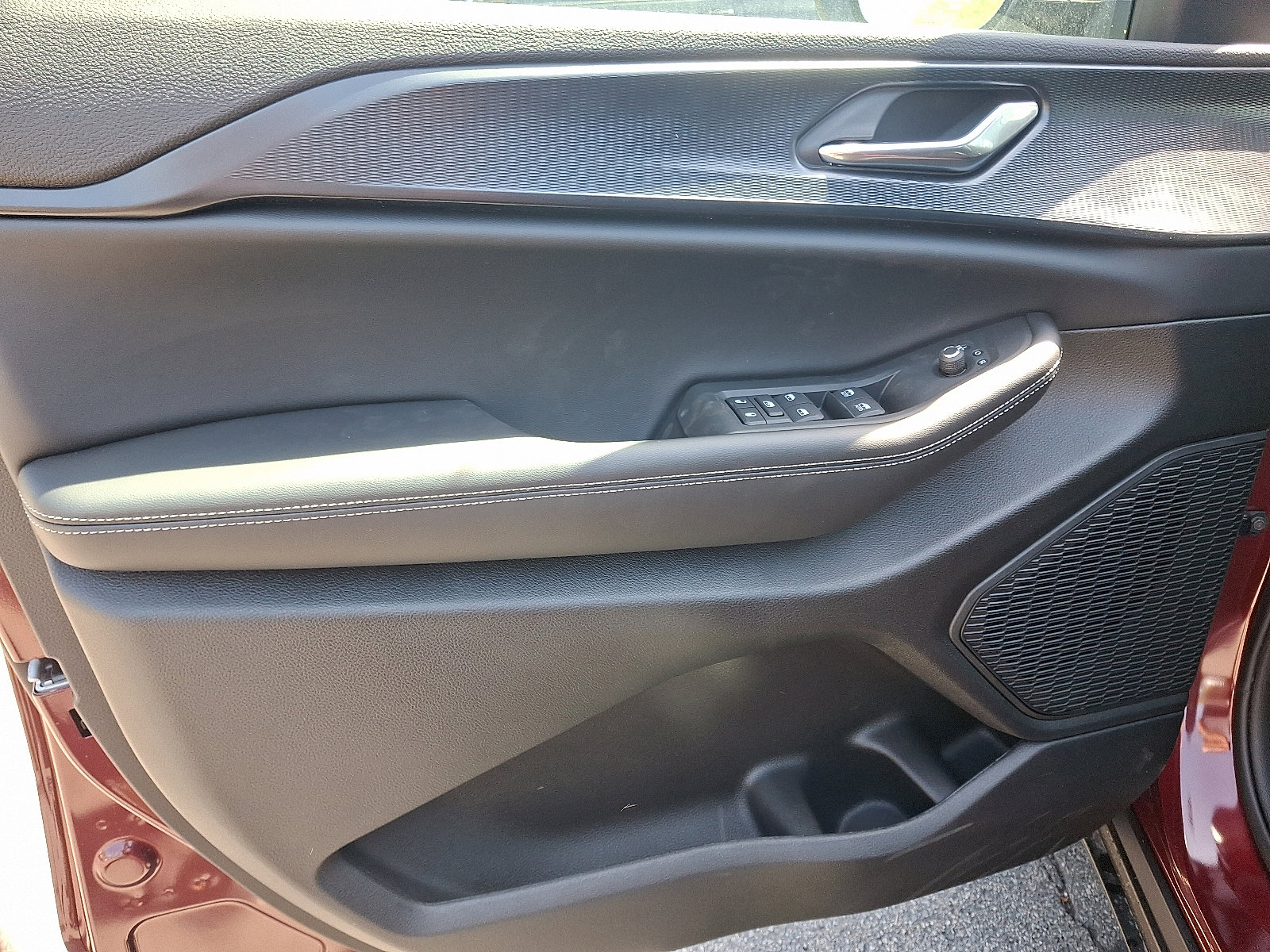 New 2025 Jeep Grand Cherokee Laredo X w/ Luxury Tech Group I image 12