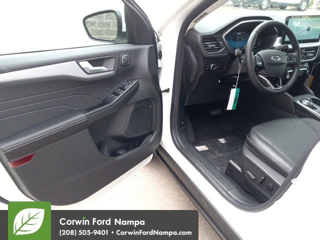 New 2025 Ford Escape SE w/ PHEV Premium Package image 10