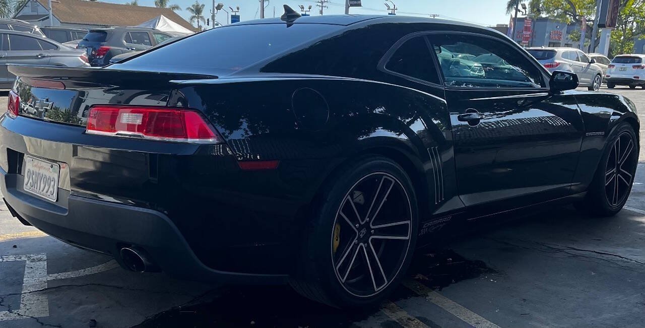 Used 2015 Chevrolet Camaro LS RWD image 6
