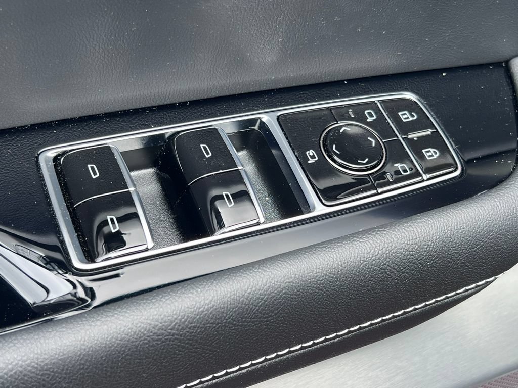 New 2026 Cadillac Vistiq Luxury AWD/4WD image 15