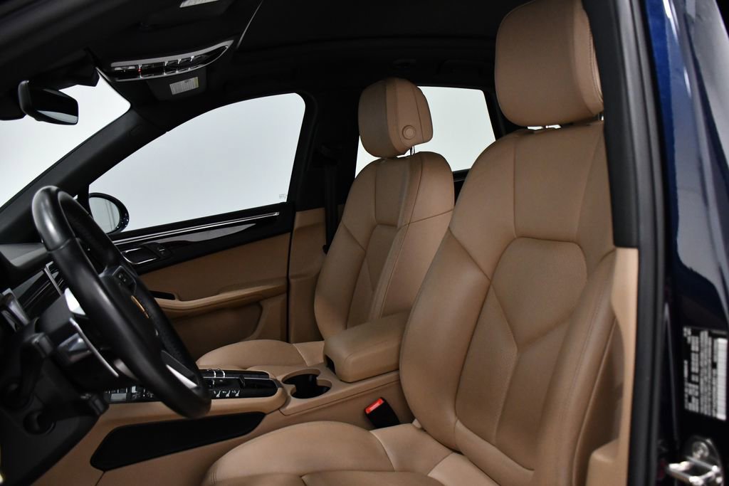 Used 2021 Porsche Macan image 19