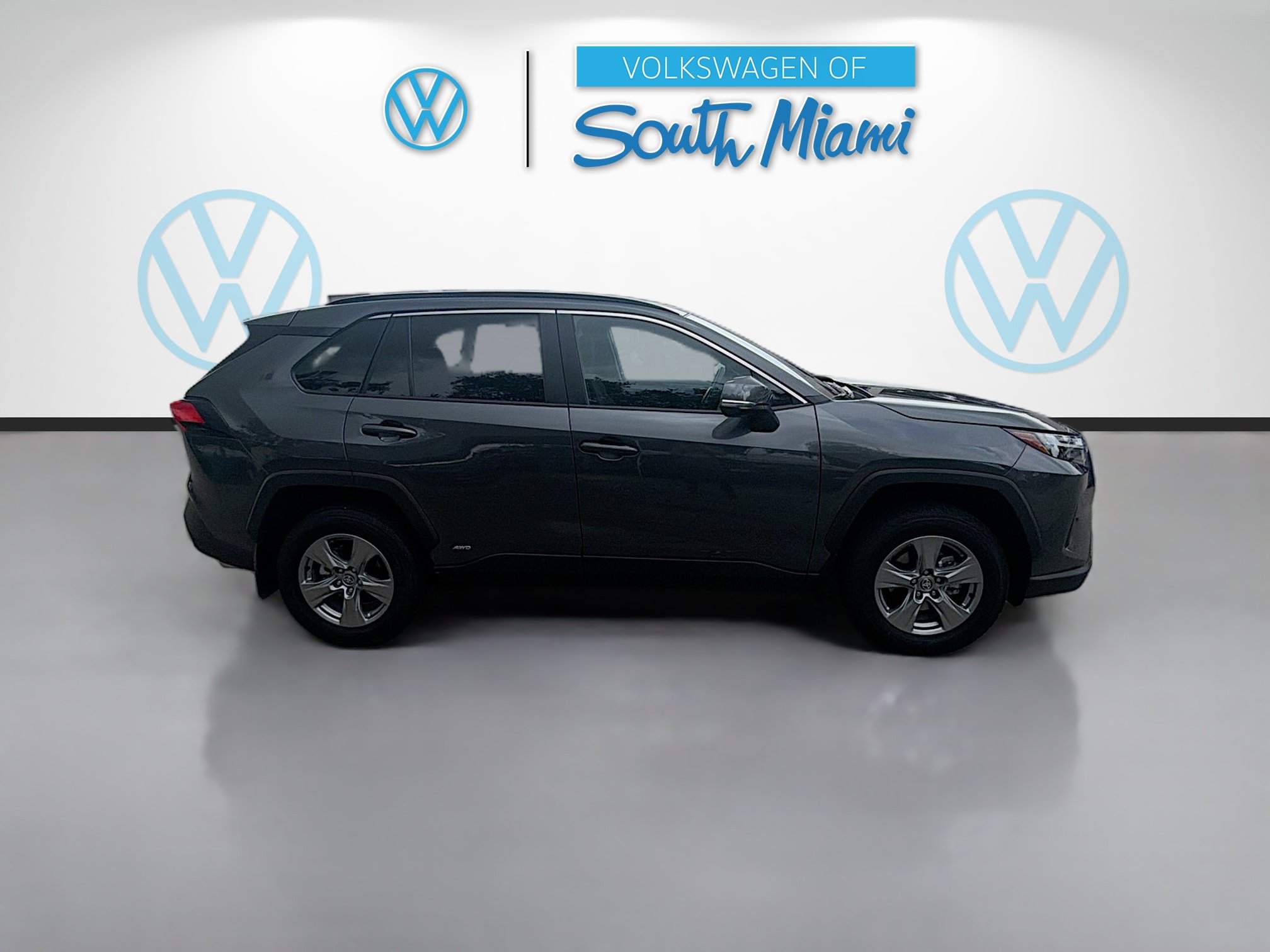 Used 2025 Toyota RAV4 XLE w/ Convenience Package AWD/4WD image 8
