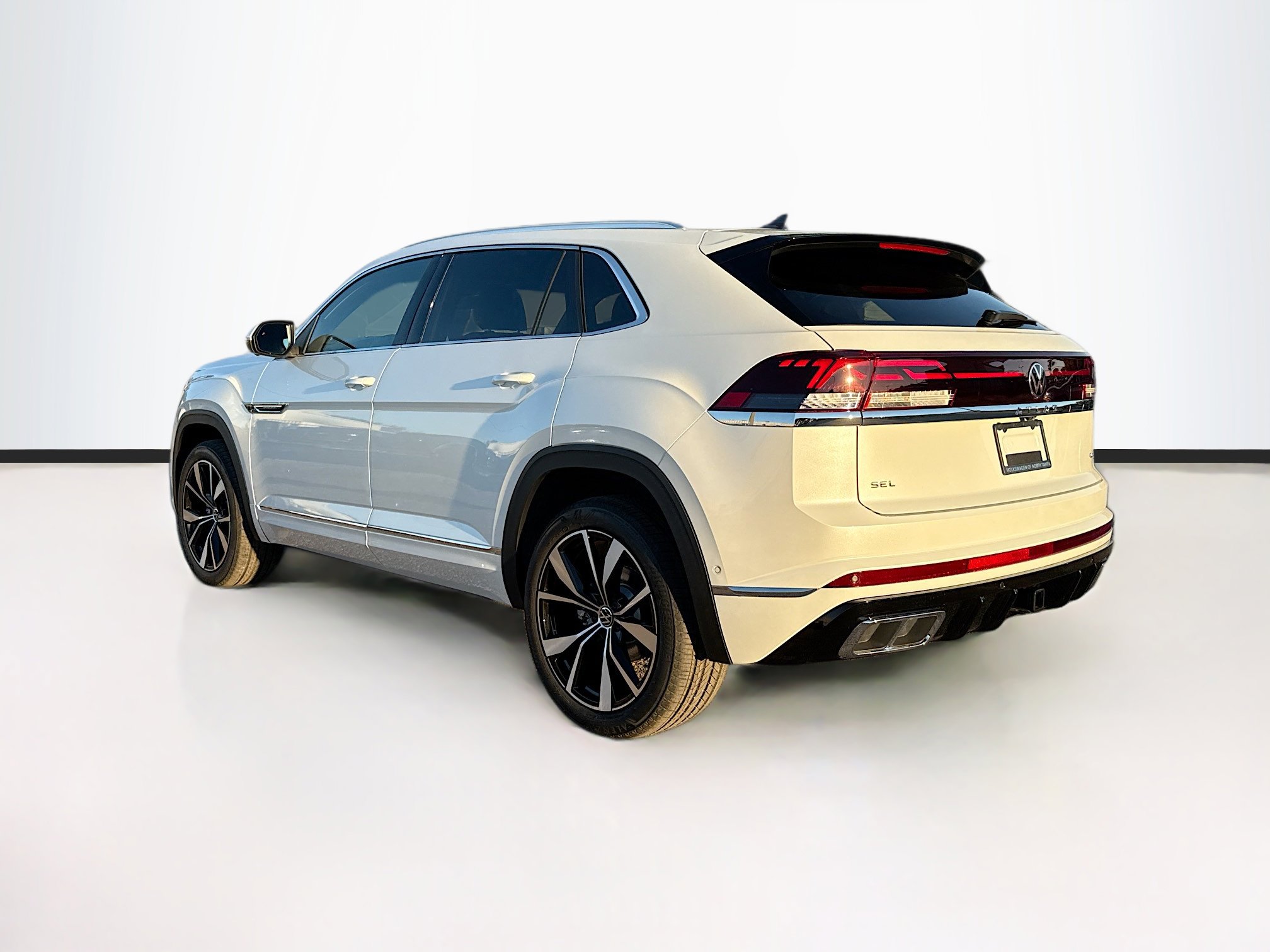 New 2026 Volkswagen Atlas Cross Sport SEL Premium R-Line image 5